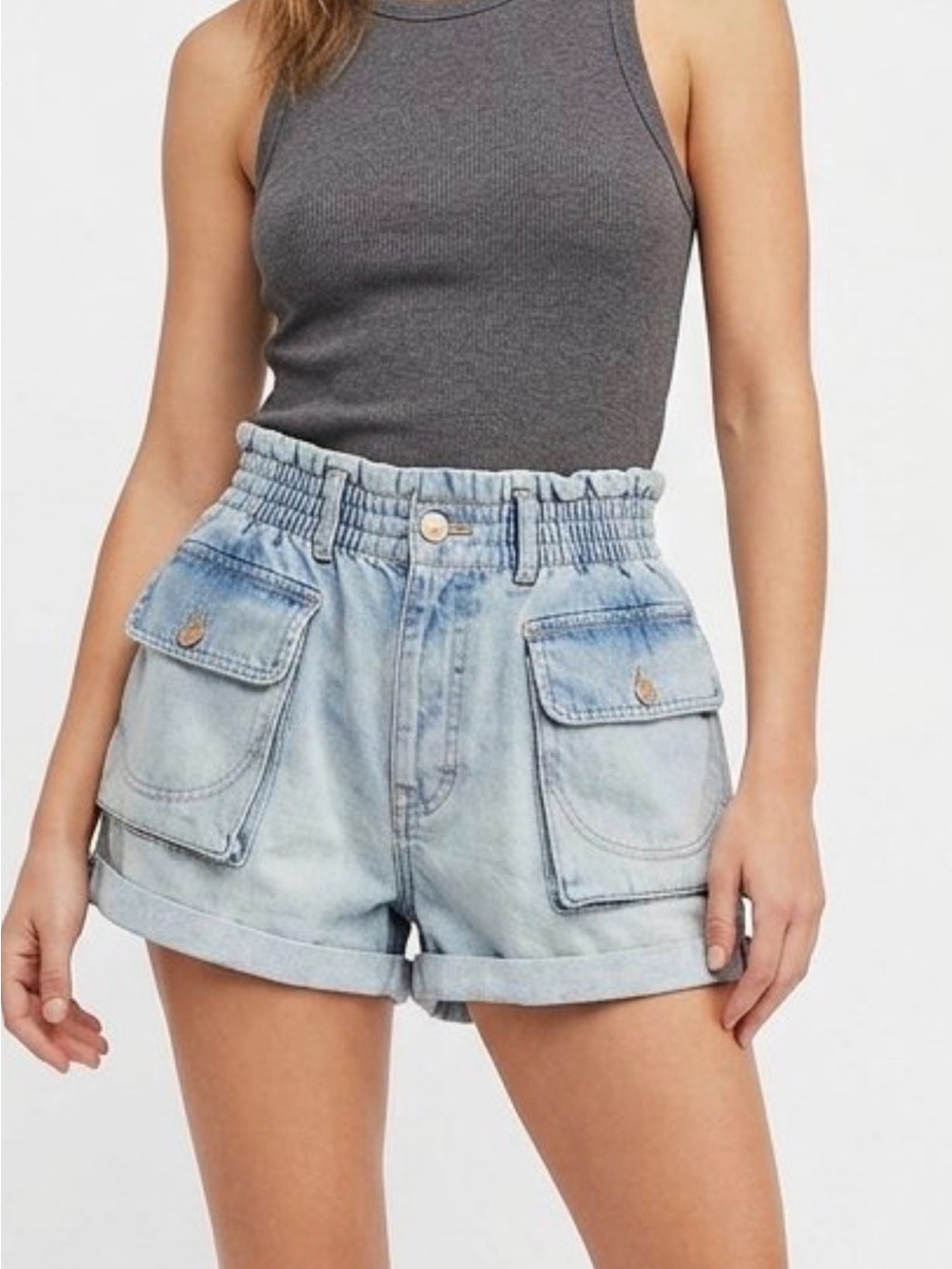 Free People Lady Luck Paperbag
Denim Shorts Light Wash High
Rise Cargo Sz S NWT